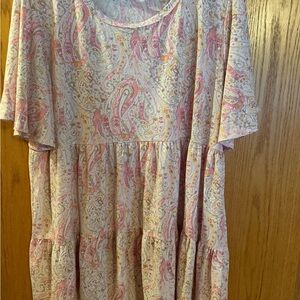 Paisley Print babydoll top. Size 2X